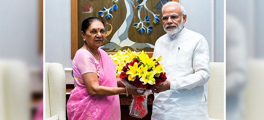 Governor Anandiben Patel met  Prime Minister Narendra Modi