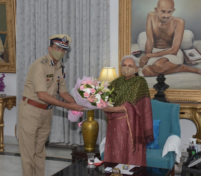 The newly appointed DGP, UP, Shri Mukul Goyal paid a courtesy call to Governor at Raj Bhavan today.