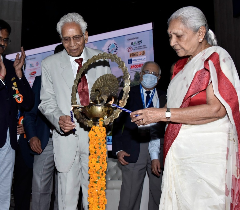 The Governor, Smt. Anandiben Patel participated in the event organized on the completion of 175 years of the establishment of IIT Roorkee University