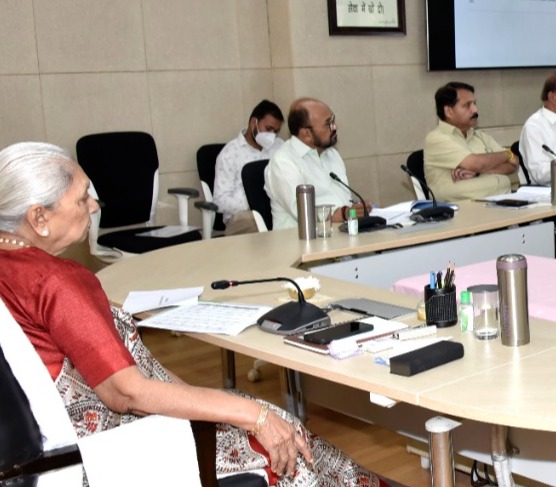 राज्यपाल ने ख्वाजा मुईनुद्दीन चिश्ती भाषा विश्वविद्यालय, लखनऊ के नैक मूल्यांकन की तैयारियों की समीक्षा की