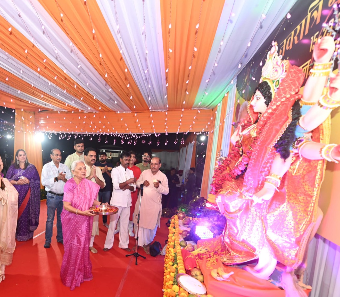 राज्यपाल ने राजभवन में नवरात्रि एवं गरबा महोत्सव का शुभारम्भ किया