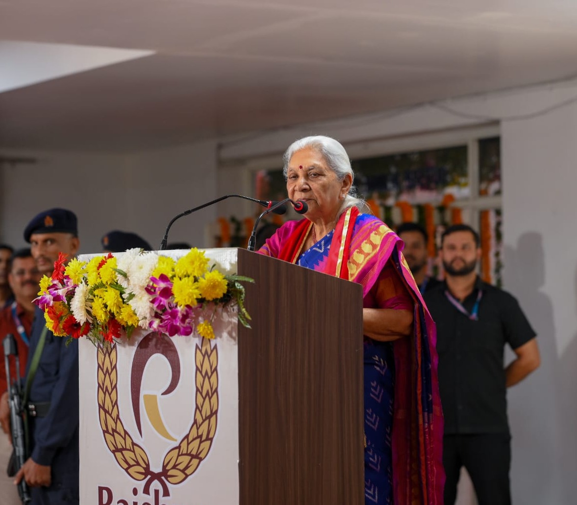 Governor Smt. Anandiben Patel distributed degrees in the first convocation of Rajshree Medical Research Institute, Bareilly.