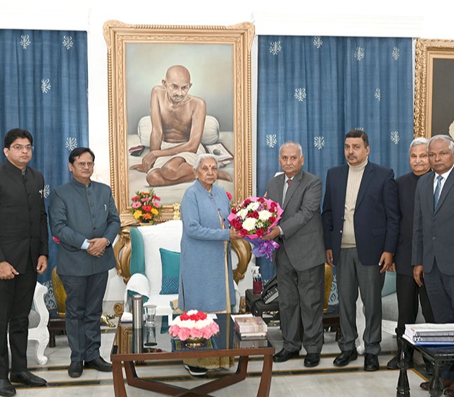 The Lokayukta of the state handed over the 'Annual Report of the Lokayukta Administration Year 2022' to the Governor.