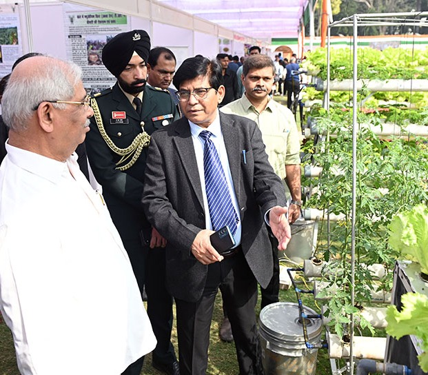 Governor of Bihar visited the flower exhibition organized at Raj Bhavan