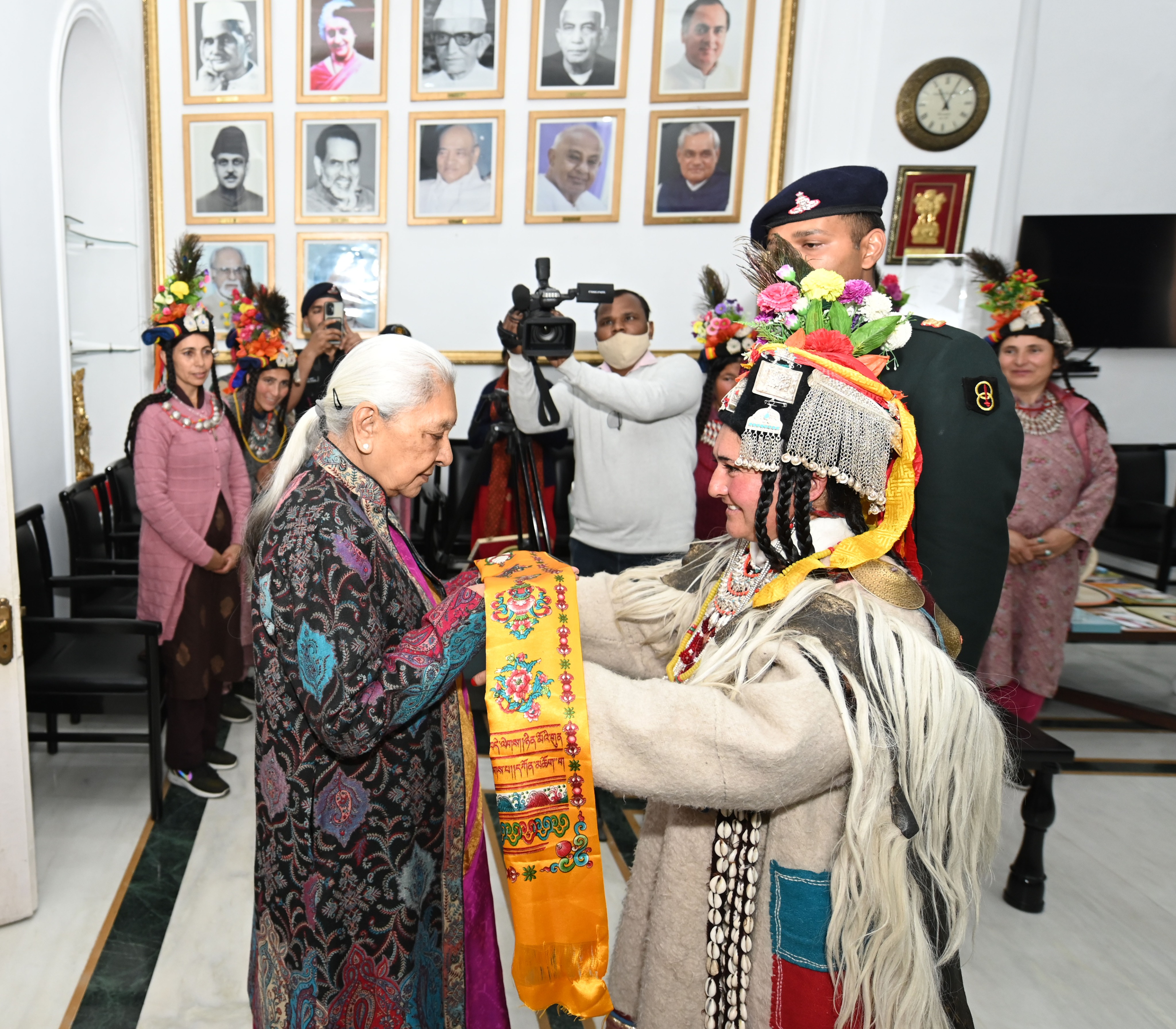 25 Buddhist women from Hanu-Aryan Valley, Ladakh met the Governor at Raj Bhavan. 