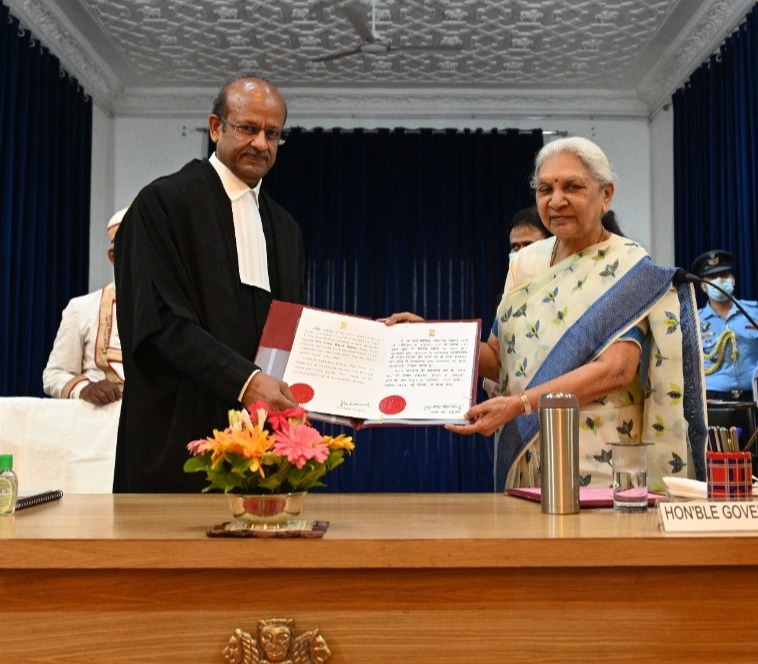 The Governor administered the Oath to newly appointed Chief Justice of Allahabad High Court.