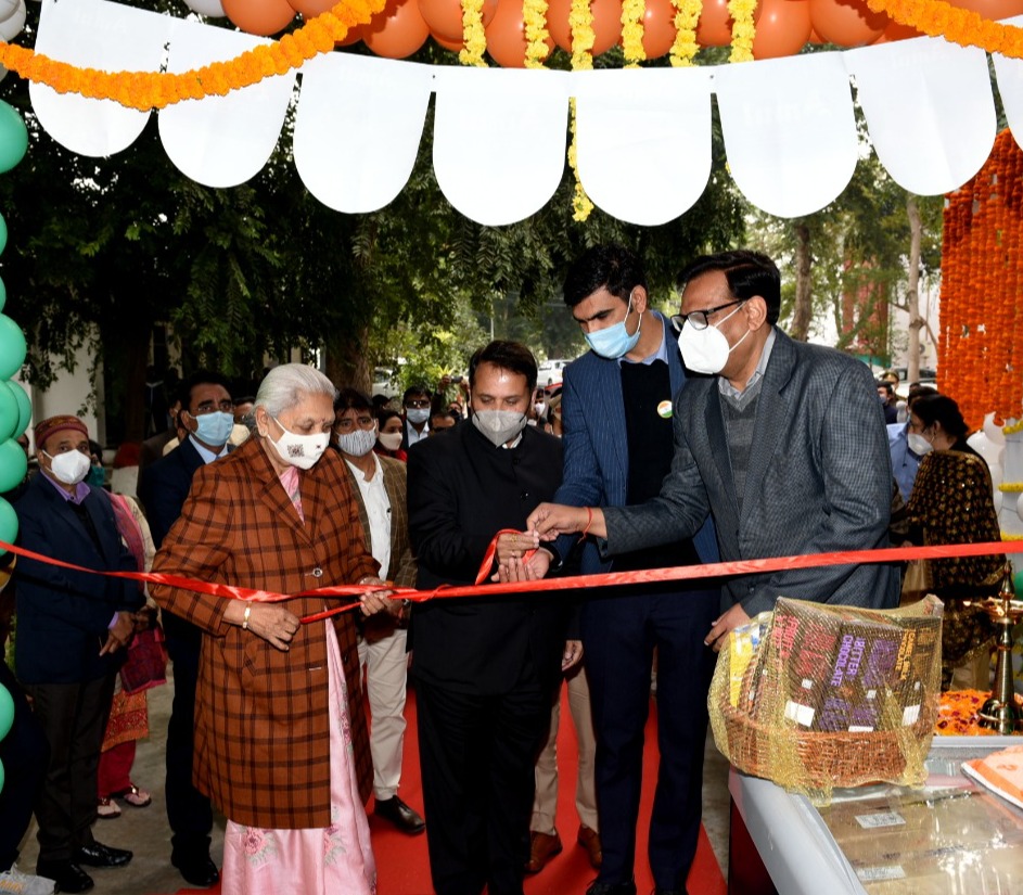 The Governor unveiled Lord Shiva statue and inaugurated newly constructed Amul Cool Corner at Raj Bhavan.