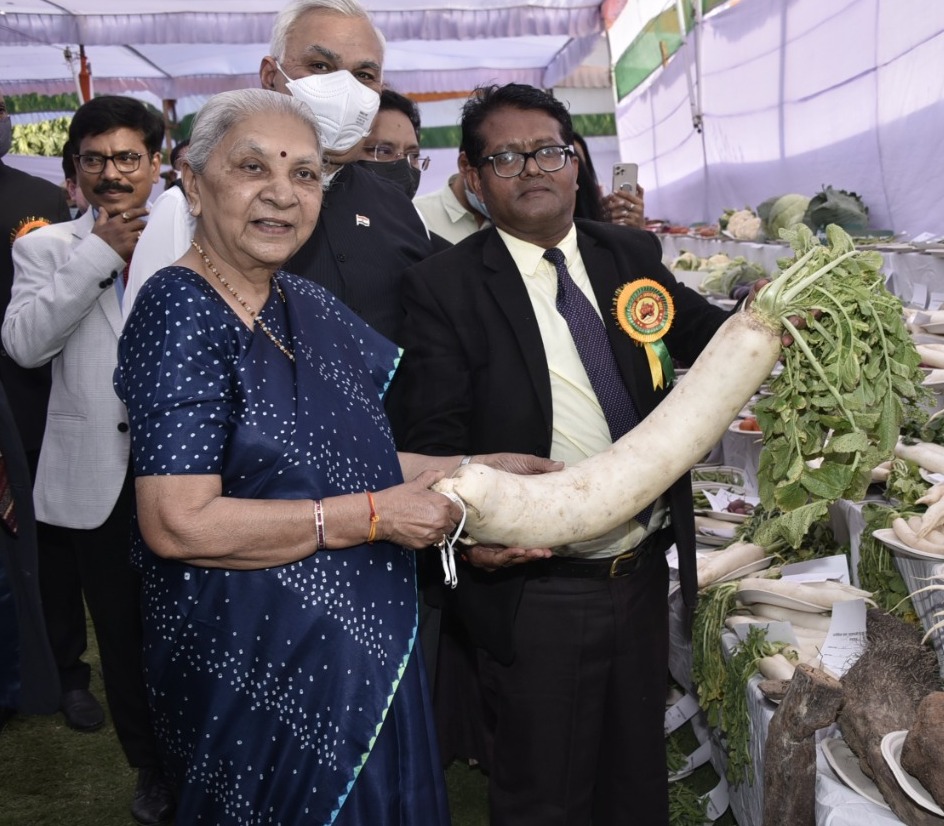 The Governor inaugurated three-day Fruit, Vegetable and Flower Show at Raj Bhavan.