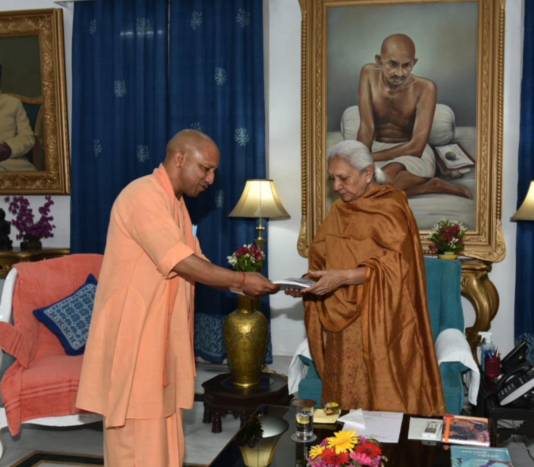 Chief Minister Yogi Adityanath paid a courtesy call on the Governor