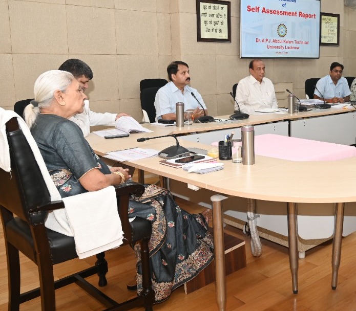 Governor Anandiben Patel reviewed the NAAC evaluation presentation of Dr. APJ Abdul Kalam Technical University, Lucknow