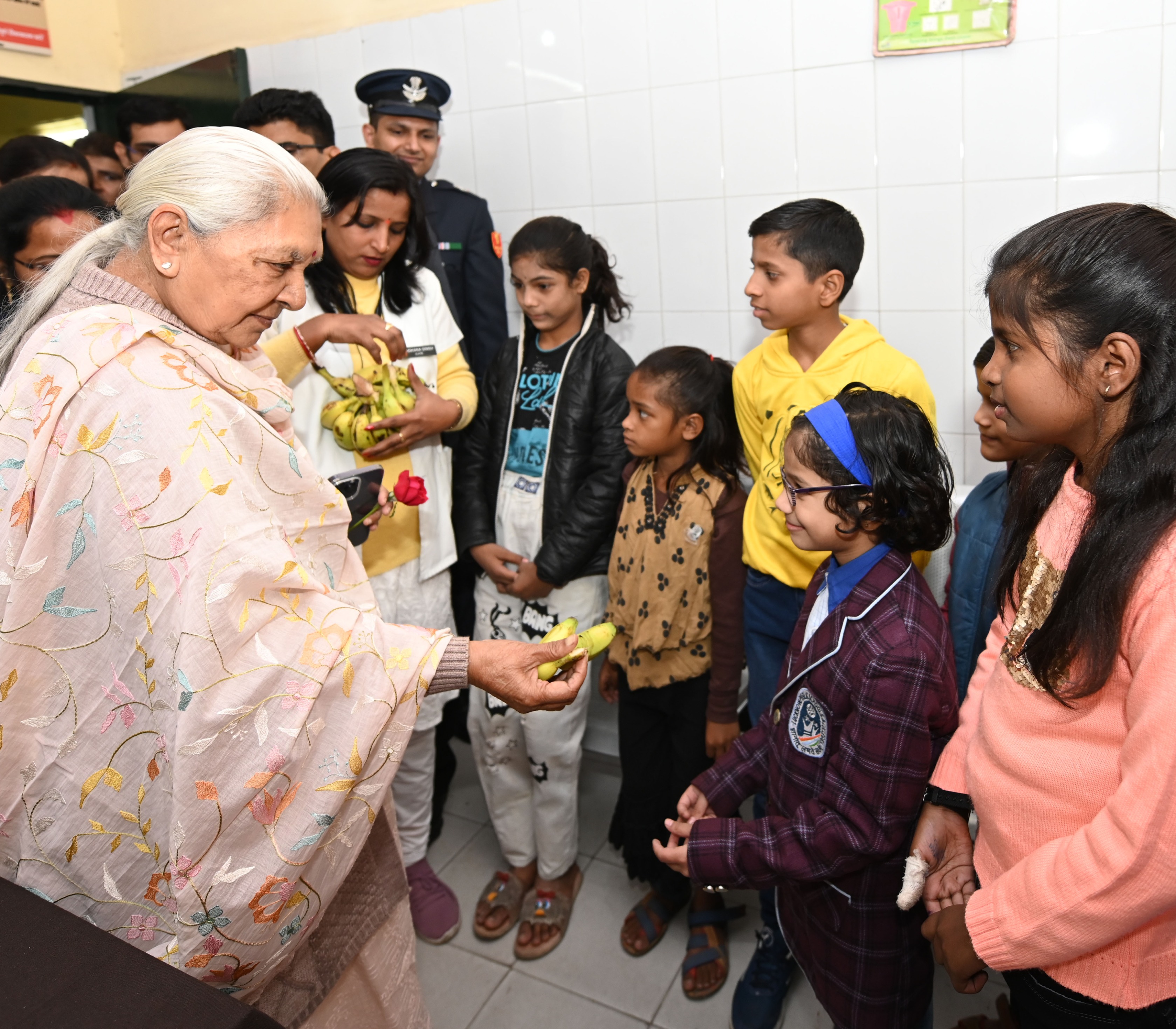 The Governor visited Chhitwapur Urban Health and Welfare Center Hussainganj