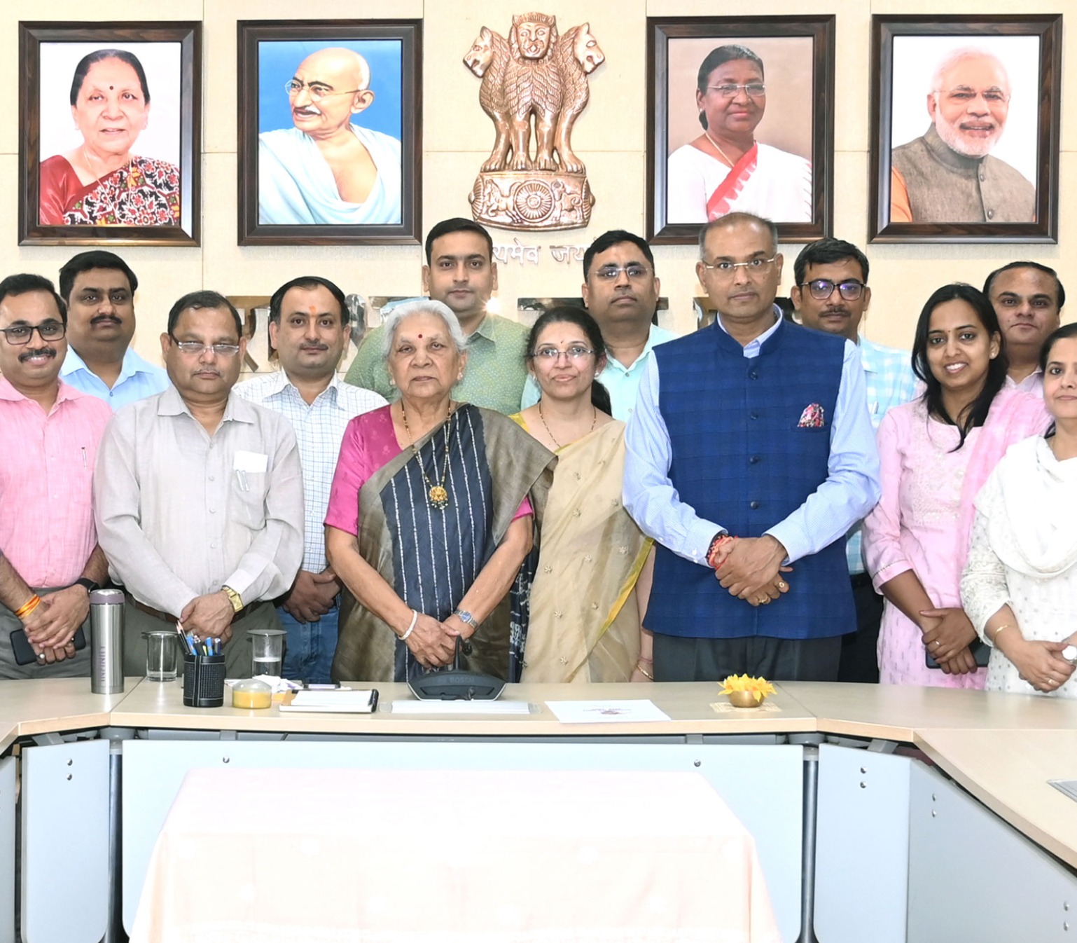 राज्यपाल ने छत्रपति शाहू जी महाराज विश्वविद्यालय, कानपुर की नैक ग्रेडिंग हेतु तैयार एस0एस0आर0 की समीक्षा की
