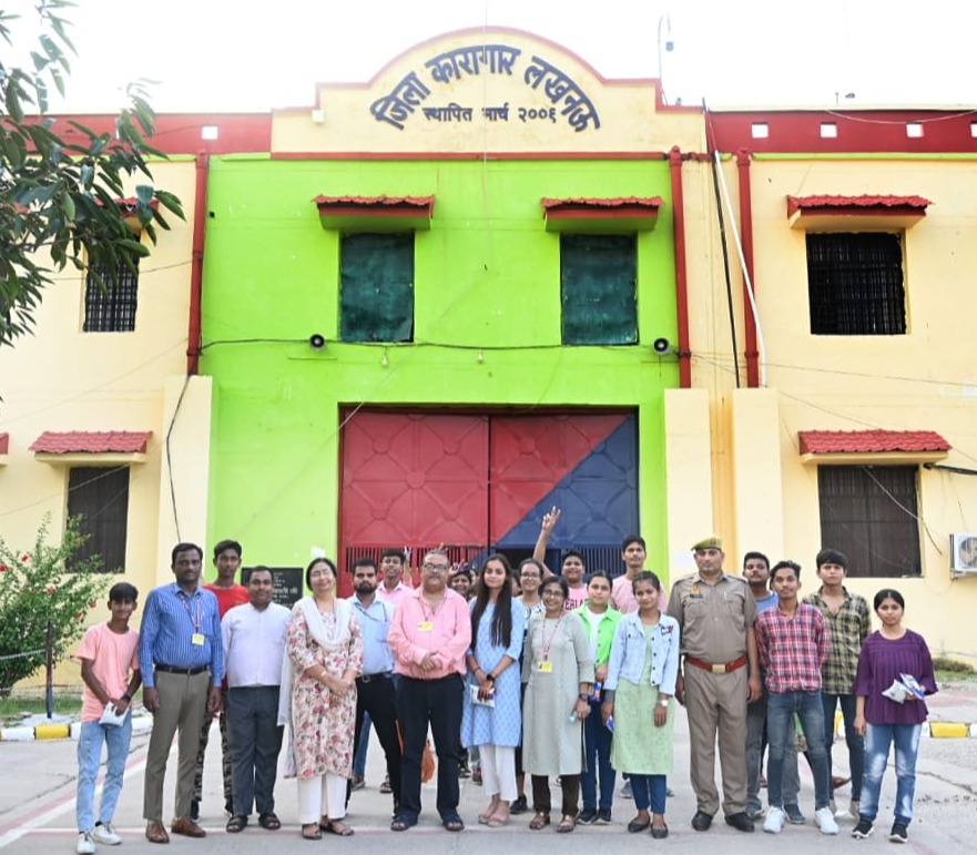 Children of families residing in Raj Bhavan took an educational tour of the District Jail