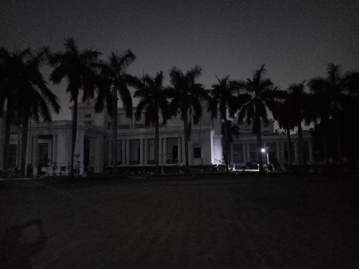 Raj Bhavan switched off the non-essential lights and participated in Earth Hour Day./राजभवन ने गैर जरूरी लाइट बंद कर अर्थ आवर-डे में किया सहभाग