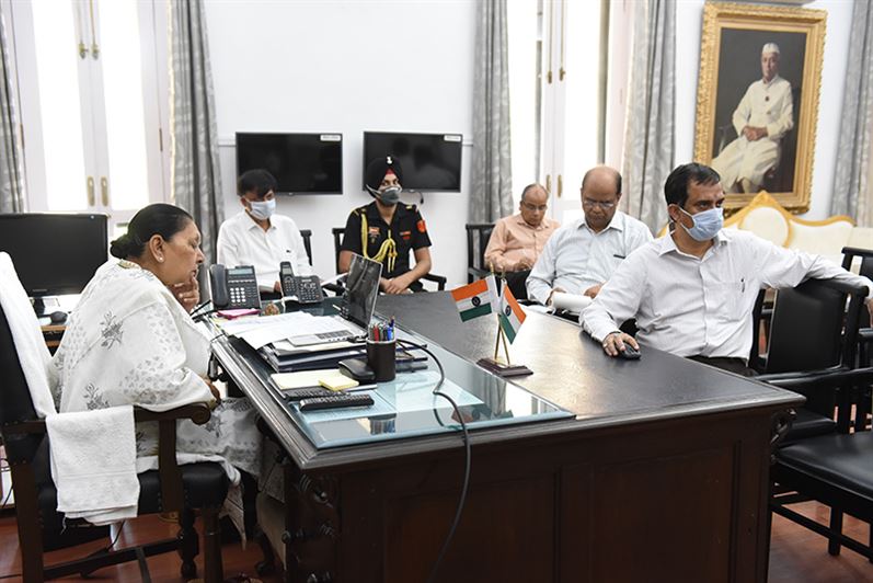 Governor held video conferencing with Vice Chancellors on prevention from Corona infection and to help out the people affected from lockdown./राज्यपाल ने कोरोना संक्रमण के बचाव एवं लाॅकडाउन प्रभावितों के सहायतार्थ कुलपतियों से की वीडियो कांफ्रेंसिंग 