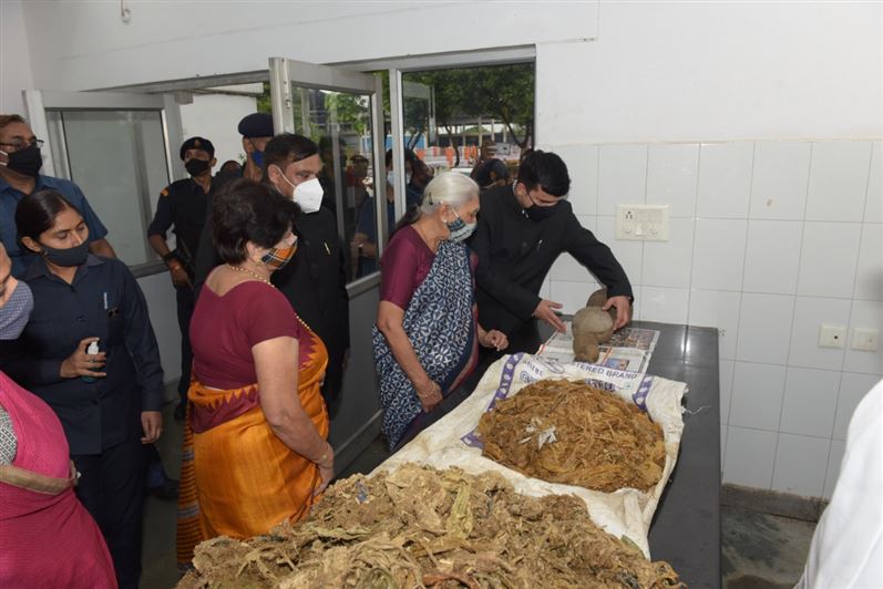 The Governor inspected Kanha Upvan in Nadarganj./राज्यपाल जी ने नादरगंज कान्हा उपवन का किया निरीक्षण