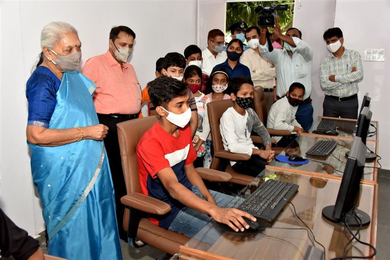 Computer Training Center inaugurated at Raj Bhavan./राजभवन में कम्प्यूटर प्रशिक्षण केन्द्र का लोकार्पण