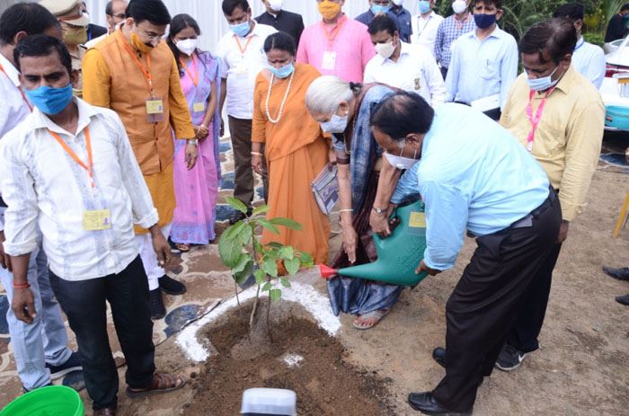 The Governor visited Krishi Vigyan Kendra, Sitapur/राज्यपाल जी ने कृषि विज्ञान केन्द्र, सीतापुर का भ्रमण किया