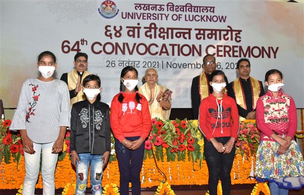   64th convocation of Lucknow University concluded/लखनऊ विश्वविद्यालय का 64वां दीक्षान्त समारोह सम्पन्न 