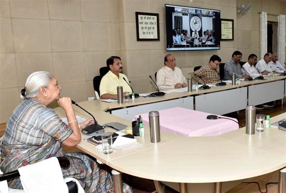 An online review meeting of the Governor was held with the Vice-Chancellors of all the State Universities/राज्यपाल ने प्रदेश के सभी विश्वविद्यालयों के कुलपतियों के साथ ऑनलाइन समीक्षा बैठक की
