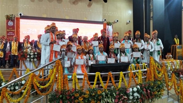 24th convocation ceremony of Acharya Narendra Deva University of Agriculture and Technology Ayodhya held under the chairpersonship of the Governor/राज्यपाल श्रीमती आनंदीबेन पटेल की अध्यक्षता में आचार्य नरेन्द्र देव कृषि एवं प्रौद्योगिकी विश्वविद्यालय, अयोध्या का 24वां दीक्षान्त समारोह सम्पन्न