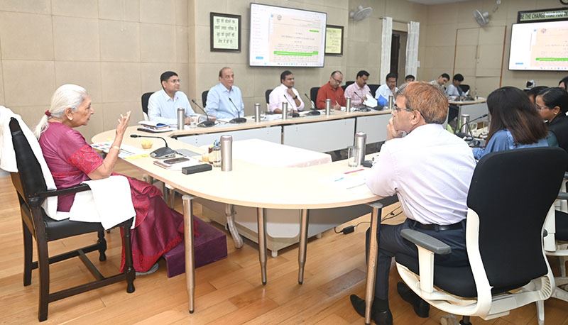 Governor reviews SSR report submission for NAAC grading of Dr. Shakuntala Mishra National Rehabilitation University, Lucknow/राज्यपाल ने डॉ0 शकुंतला मिश्रा राष्ट्रीय पुनर्वास विश्वविद्यालय लखनऊ के नैक ग्रेडिंग हेतु एस0एस0आर0 रिपोर्ट प्रस्तुतिकरण की समीक्षा की