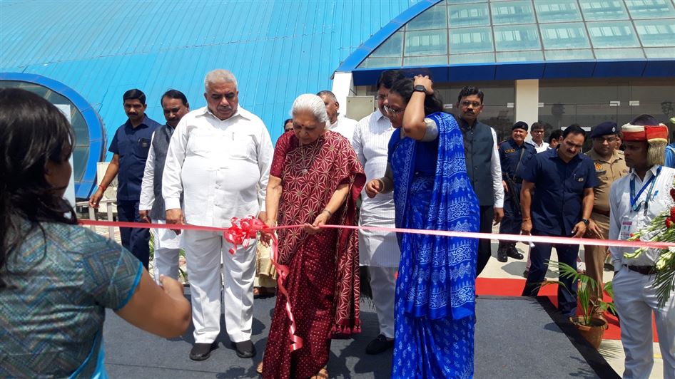 The Governor distributed materials to well-equip Anganwadi centers in Kanpur Dehat./राज्यपाल ने कानपुर देहात के आंगनवाड़ी केंद्रों को सुसज्जित करने हेतु सामग्री वितरित की।