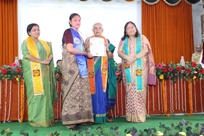42nd convocation ceremony of Deen Dayal Upadhyay Gorakhpur University Gorakhpur concluded under the chairmanship of the Governor/राज्यपाल की अध्यक्षता में दीनदयाल उपाध्याय गोरखपुर विश्वविद्यालय, गोरखपुर का 42वाँ दीक्षांत समारोह सम्पन्न