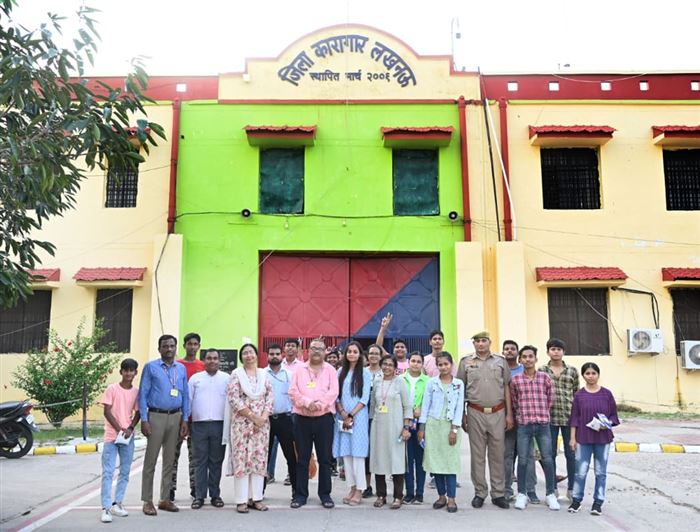 Children of families residing in Raj Bhavan took an educational tour of the District Jail/राजभवन में अध्यासित परिवारों के बच्चों ने जिला कारागार का किया शैक्षिक भ्रमण