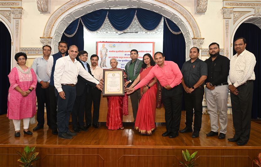 The Governor encouraged and honored the NAAC rated colleges affiliated to Dr APJ Abdul Kalam Technical University/राज्यपाल ने डॉ0 ए.पी.जे. अब्दुल कलाम प्राविधिक विश्वविद्यालय से सम्बद्ध नैक मूल्यांकित महाविद्यालयों का उत्साहवर्द्धन और सम्मान किया