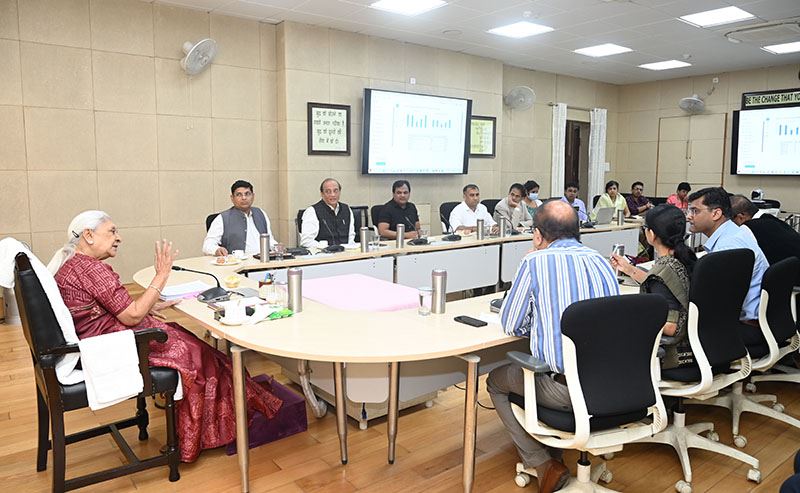 Governor reviewed the SSR presentation prepared for NAAC of Sanjay Gandhi Post Graduate Institute of Medical Sciences/राज्यपाल ने संजय गांधी पोस्ट ग्रेजुएट इंस्टीट्यूट ऑफ मेडिकल सांइस के नैक हेतु तैयार एस.एस.आर. प्रस्तुतिकरण की समीक्षा की
