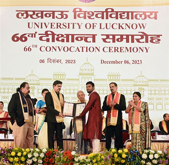 The 66th convocation of Lucknow University, Lucknow concluded under the chairmanship of the Governor./राज्यपाल की अध्यक्षता में लखनऊ विश्वविद्यालय, लखनऊ का 66वाँ दीक्षांत समारोह सम्पन्न