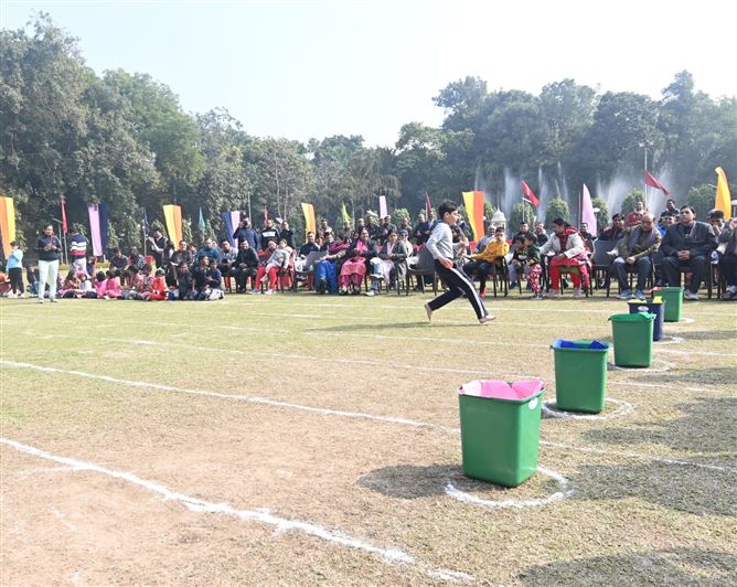 Governor inaugurated traditional sports competition 2023-24 at Raj Bhavan/राज्यपाल ने राजभवन में परंपरागत खेल प्रतियोगिता 2023-24 का किया शुभारंभ