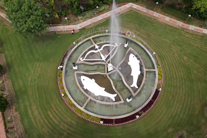 U.P. Emblem Fountain/यू0पी0 एम्ब्लम फाउंटेन