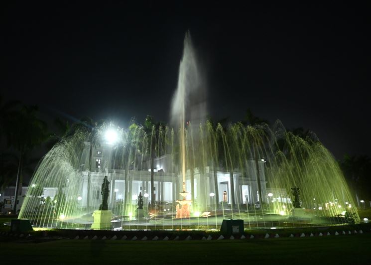 U.P. Emblem Fountain/यू0पी0 एम्ब्लम फाउंटेन
